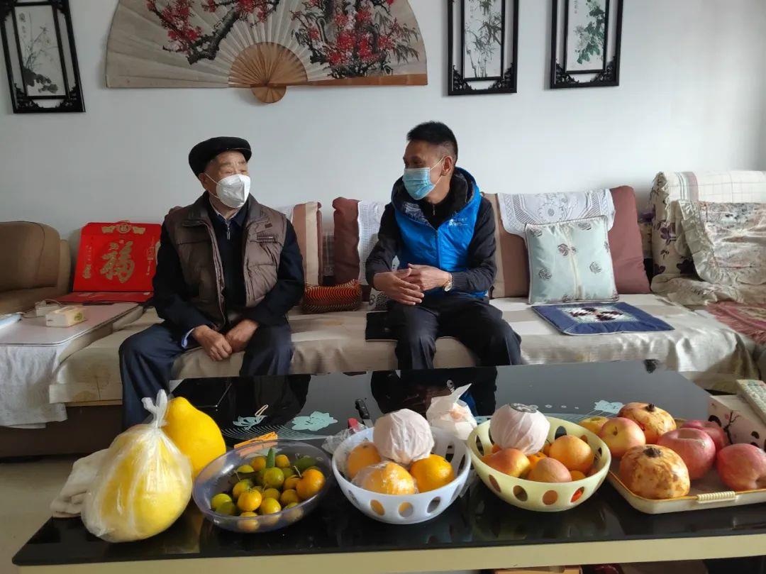 副校长米强慰问退休教师马绍润