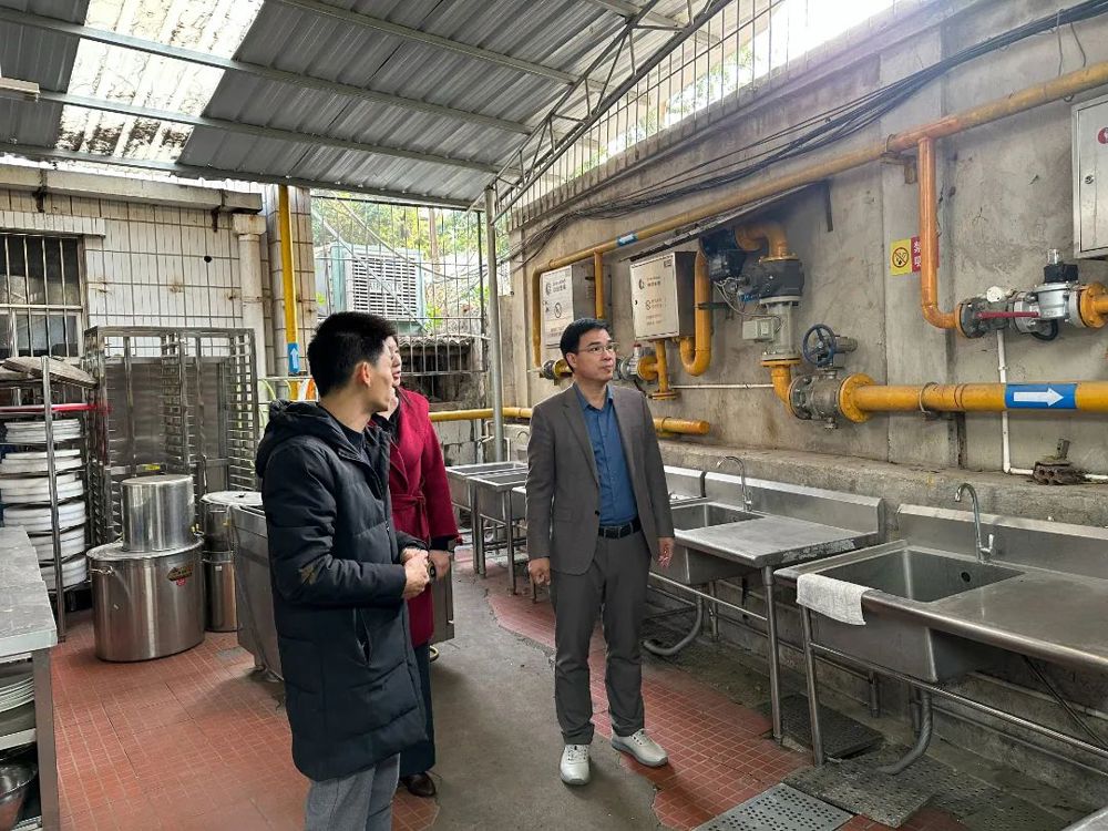 赵彦鸿带队深入学校重点场所开展安全检查工作