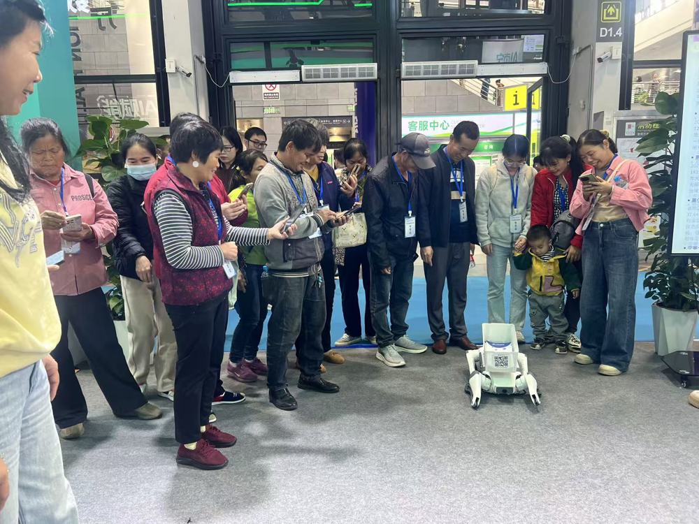 学员参观广西国际农业博览会