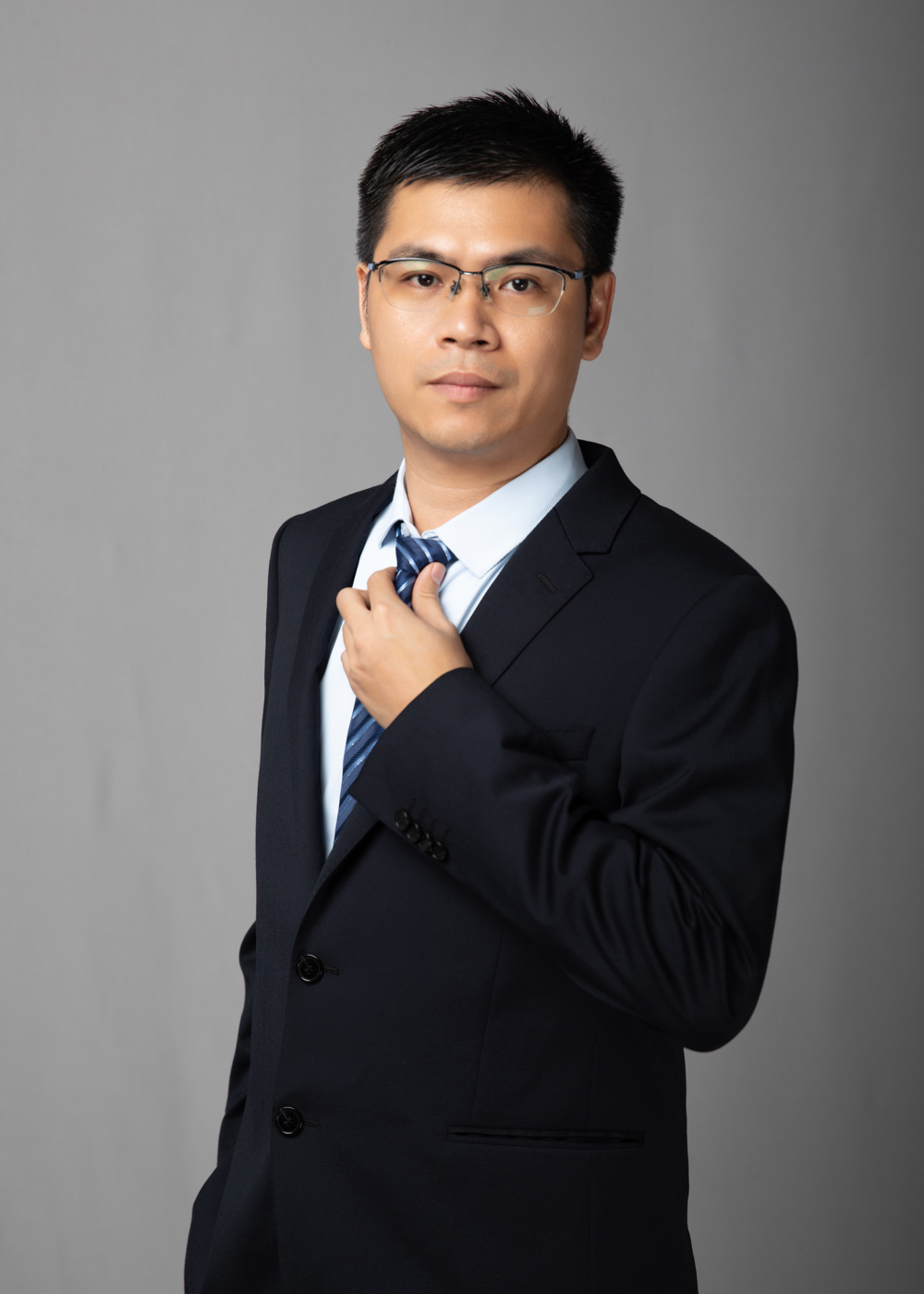 讲师 何沂畅